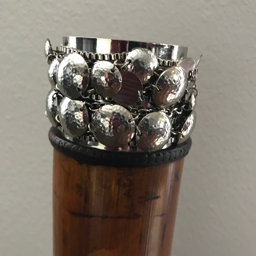 Bracelet cuff